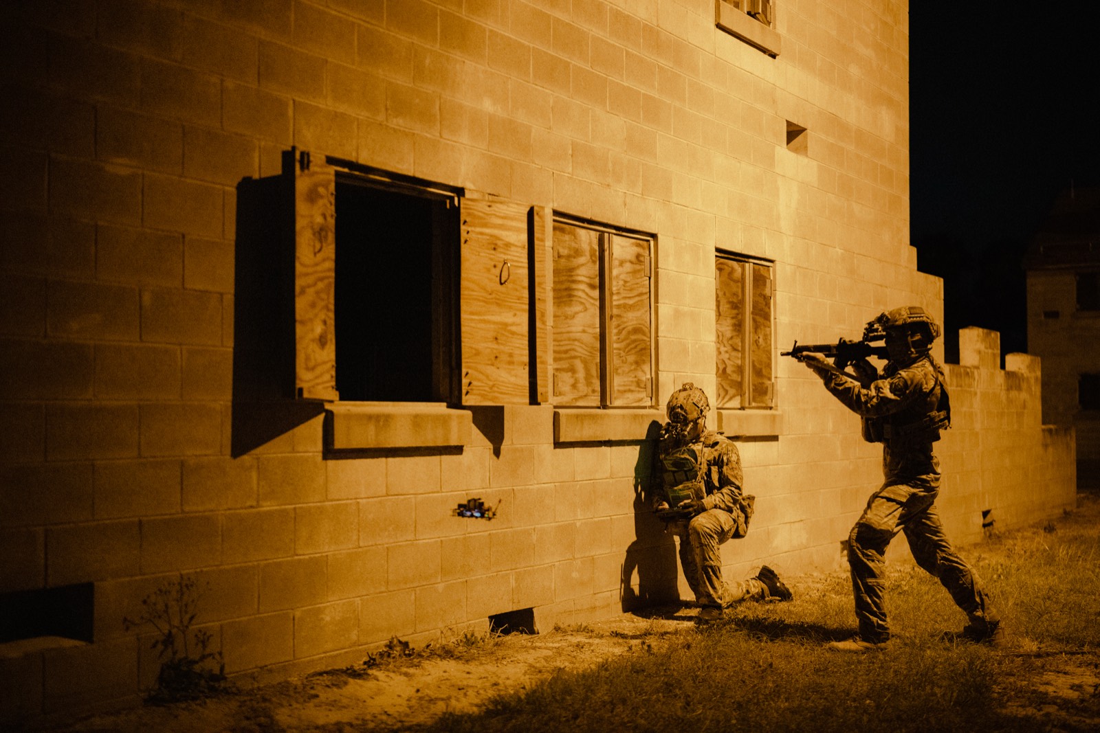 Night operation training with tactical operators and small UAS